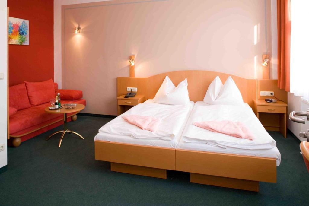 Pension Elisabeth Sankt Poelten Room photo