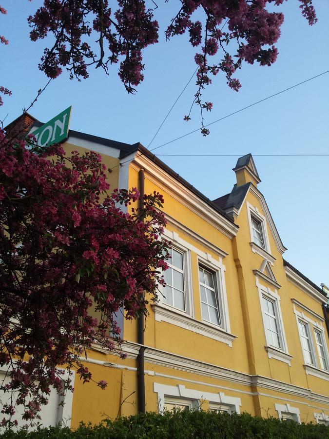 Pension Elisabeth Sankt Poelten Exterior photo